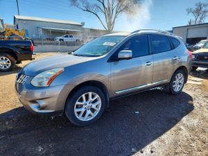 Nissan Rogue S 2.5L 4 2012