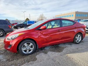 Hyundai Elantra GLS 1.8L 4 2013
