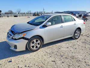 Toyota Corolla BASE 1.8L 4 2011