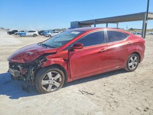 Hyundai Elantra GLS 1.8L 4 2013