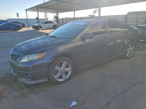 Toyota Camry BASE 2.5L 4 2011