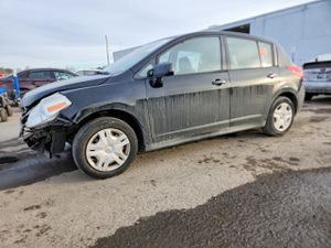 Nissan Versa S 1.8L 4 2012