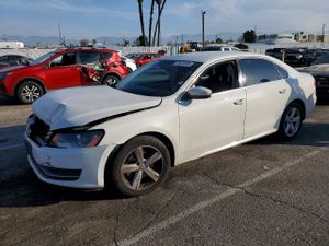 Volkswagen Passat SE 2.5L 5 2013