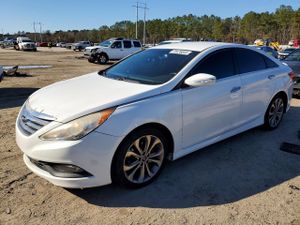 Hyundai Sonata SE 2.4L 4 2014