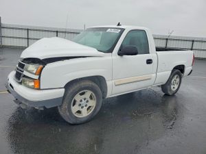 Chevrolet Silverado 1500 C1500 4.8L 8 2006