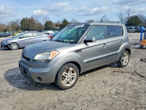 Kia Soul + 2.0L 4 2011