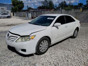 Toyota Camry BASE 2.5L 4 2010