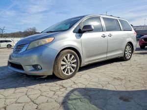 Toyota Sienna XLE 3.5L 6 2012
