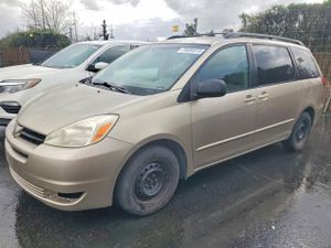 Toyota Sienna CE 3.3L 6 2005