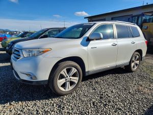 Toyota Highlander LIMITED 3.5L 6 2013
