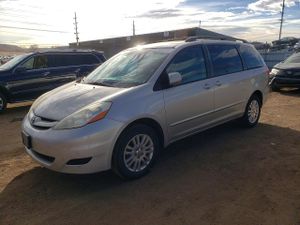 Toyota Sienna XLE 3.5L 6 2010
