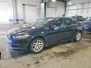Ford Fusion SE 2.5L 4 2014