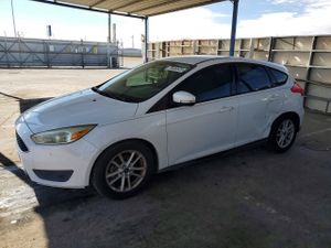 Ford Focus SE 2.0L 4 2015
