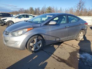 Hyundai Elantra GLS 1.8L 4 2013