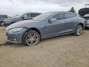 Tesla Model S 2013