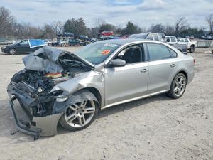 Volkswagen Passat S 1.8L 4 2014