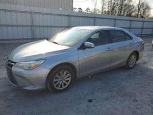 Toyota Camry LE 2.5L 4 2015