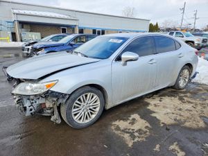 Lexus ES 350 3.5L 6 2015