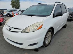 Toyota Sienna CE 3.5L 6 2010