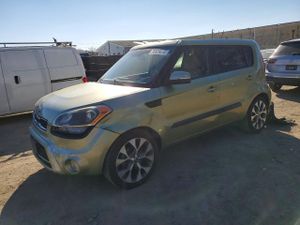 Kia Soul + 2.0L 4 2013