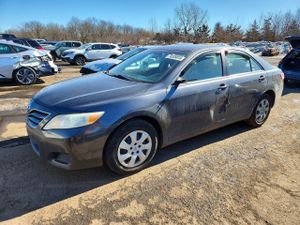 Toyota Camry BASE 2.5L 4 2010