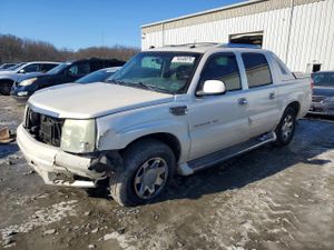 Cadillac Escalade EXT 6.0L 8 2005