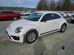 Volkswagen Beetle TURBO 2.0L 4 2013