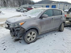 Kia Sportage LX 2.4L 4 2013