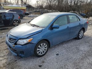 Toyota Corolla BASE 1.8L 4 2013