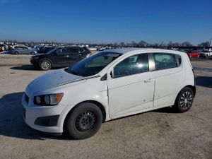Chevrolet Aveo (Sonic) LS 1.8L 4 2014
