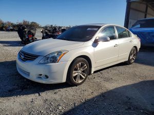 Nissan Altima SR 3.5L 6 2010