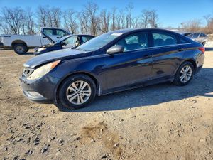 Hyundai Sonata GLS 2.4L 4 2013