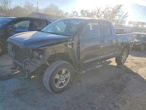 Toyota Tundra DOUBLE CAB SR5 5.7L 8 2013