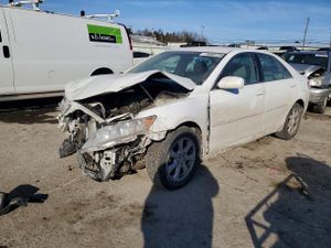 Toyota Camry BASE 2.5L 4 2011