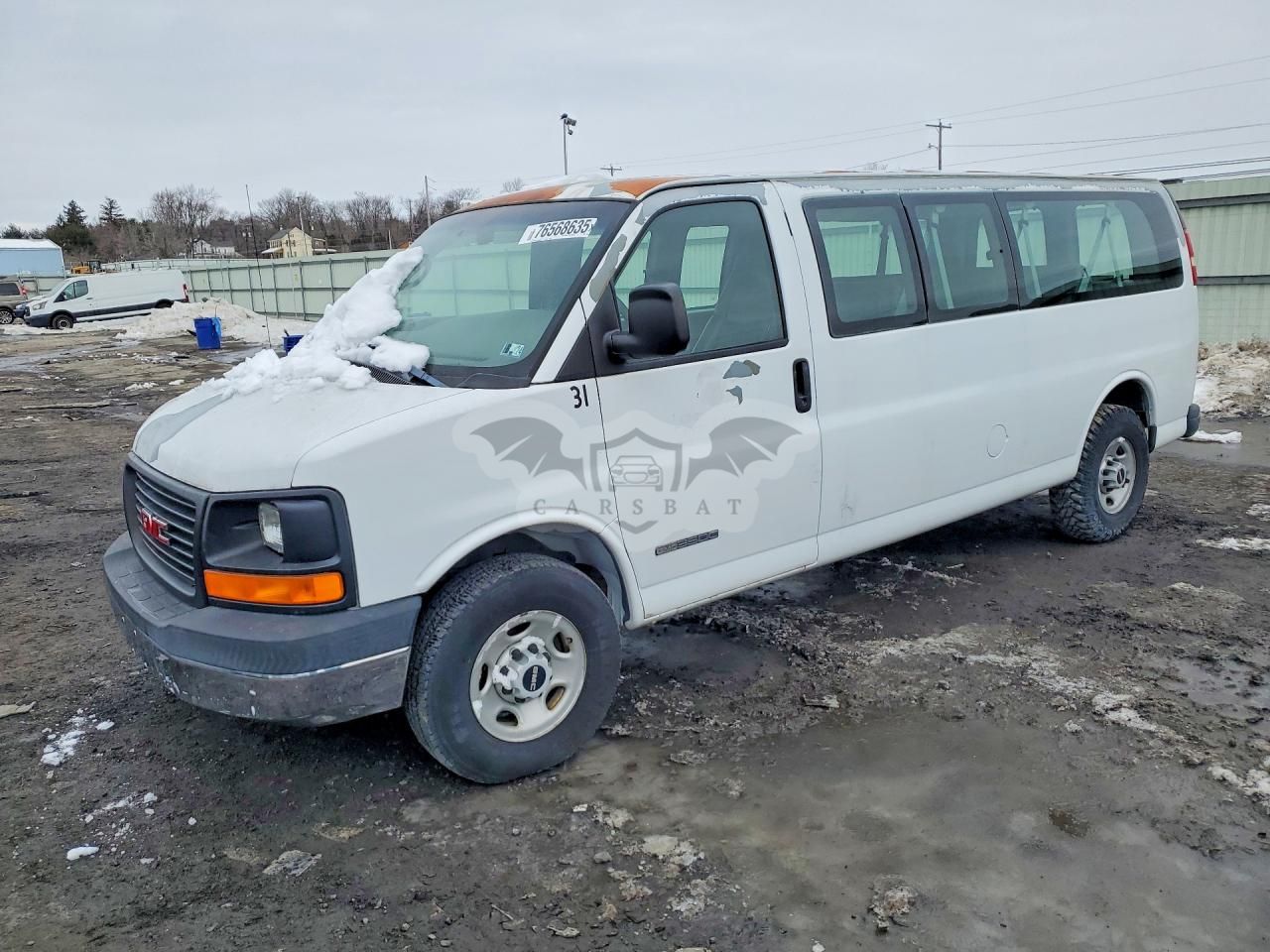 GMC Savana G3500 6.0L 8 2006