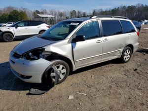 Toyota Sienna CE 3.3L 6 2005