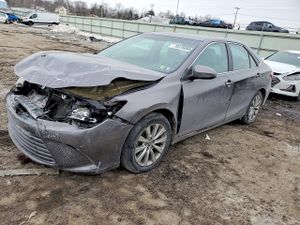 Toyota Camry LE 2.5L 4 2015