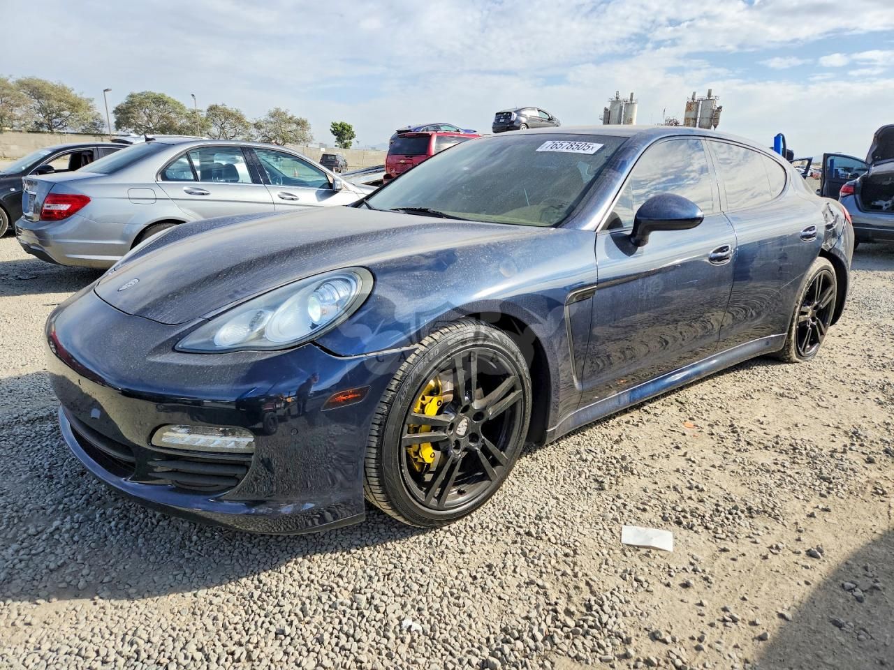 Porsche Panamera 2 3.6L 6 2011