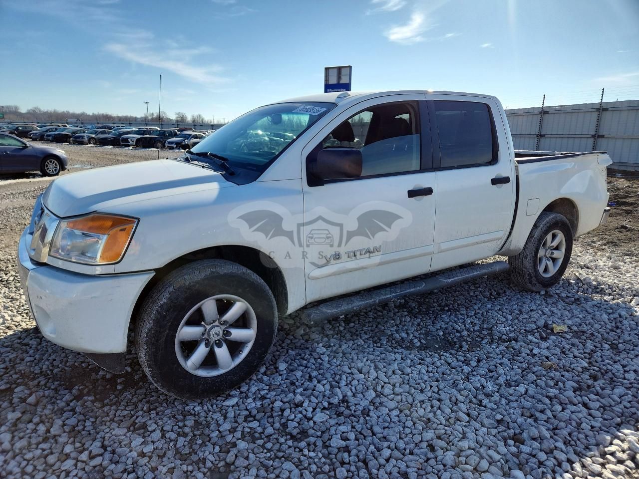 Nissan Titan S 5.6L 8 2013
