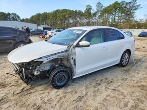 Volkswagen Jetta SE 2.5L 5 2013