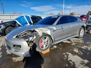 Porsche Panamera S 4.8L 8 2010