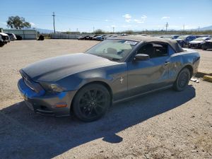 Ford Mustang 3.7L 6 2013