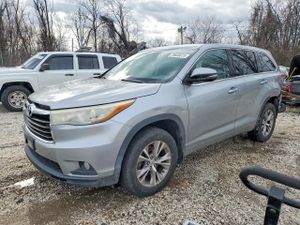 Toyota Highlander 3.5L 6 2015