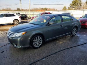 Toyota Avalon BASE 3.5L 6 2011