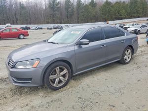 Volkswagen Passat SE 2.5L 5 2013