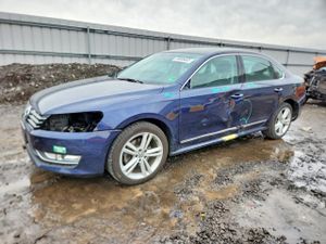 Volkswagen Passat SEL 2.0L 4 2014