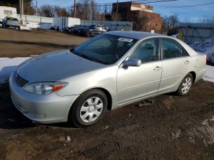 Toyota Camry LE 2.4L 4 2002