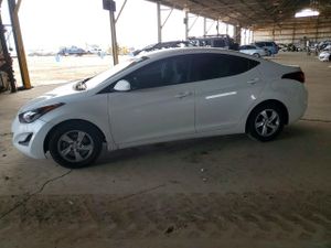 Hyundai Elantra SE 1.8L 4 2015