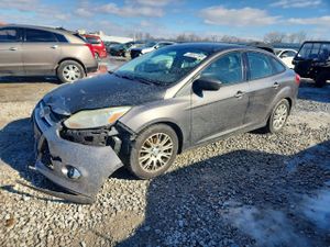 Ford Focus SE 2.0L 4 2012