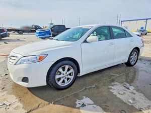 Toyota Camry BASE 2.5L 4 2011